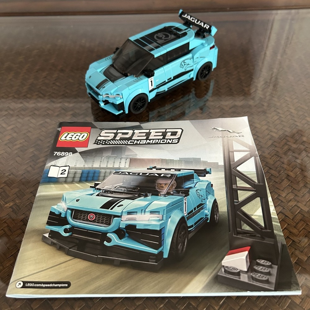 LEGO Speed Champion Formula E Panasonic Jaguar Racing GEN2 Car and Manual 76898